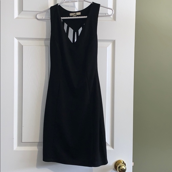 Low back Black dress - Picture 3 of 4